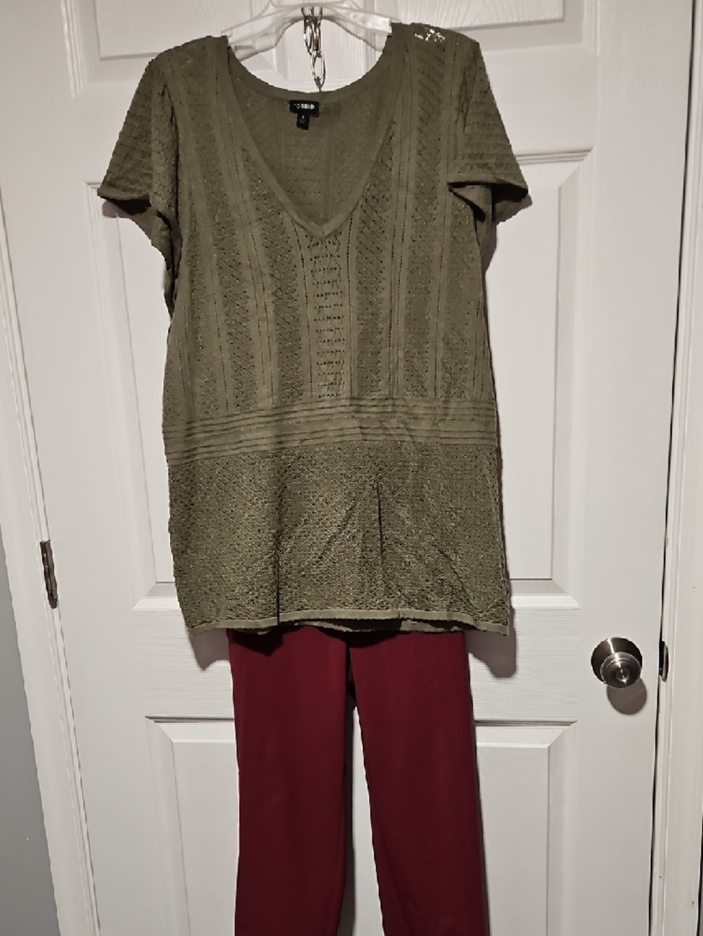 Lane Bryant 4-Season Straight Leg Pull-On Pants in Maroon